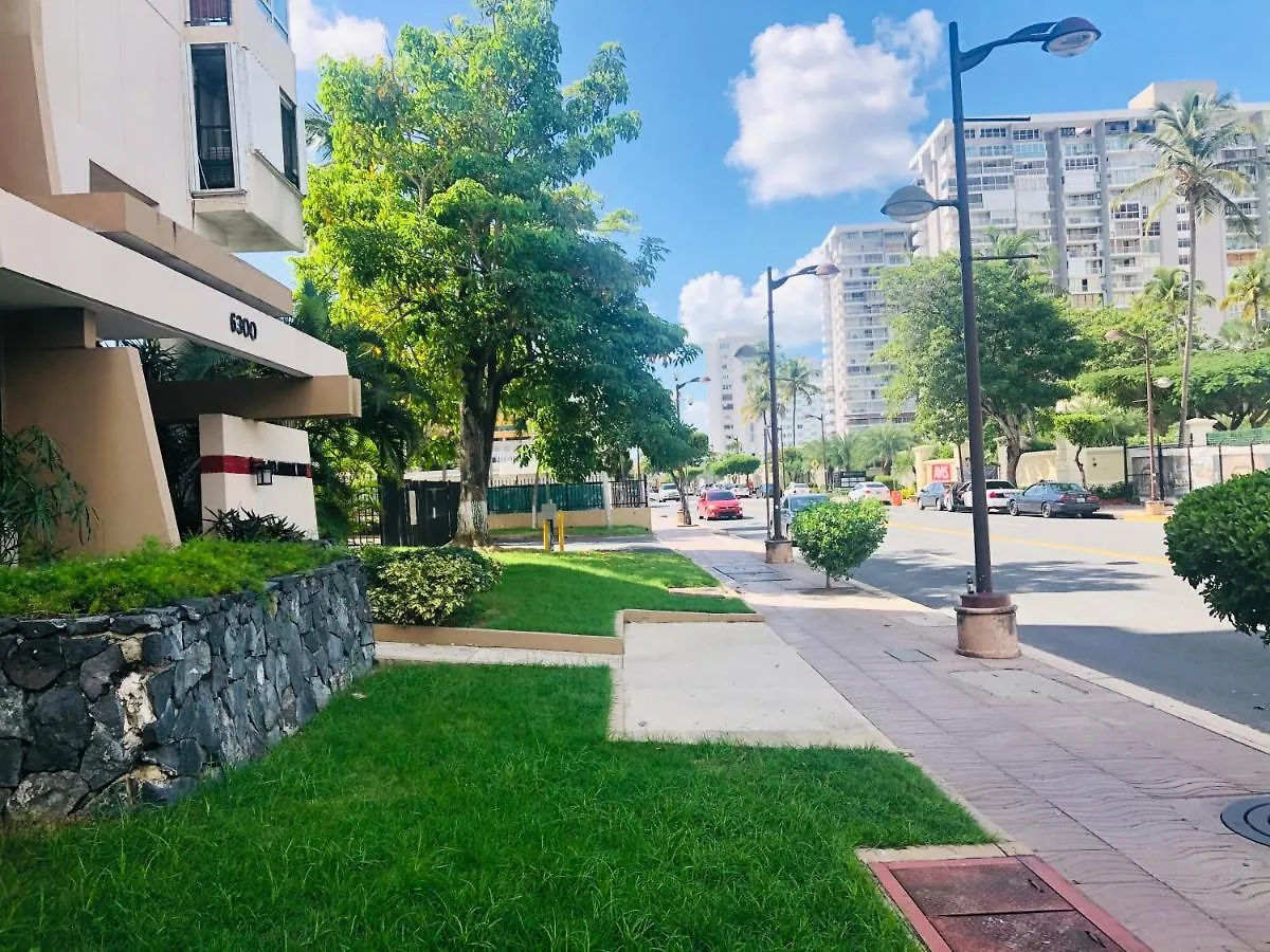 Isla Verde Beach - Condominio La Mancha San Juan Puerto Rico